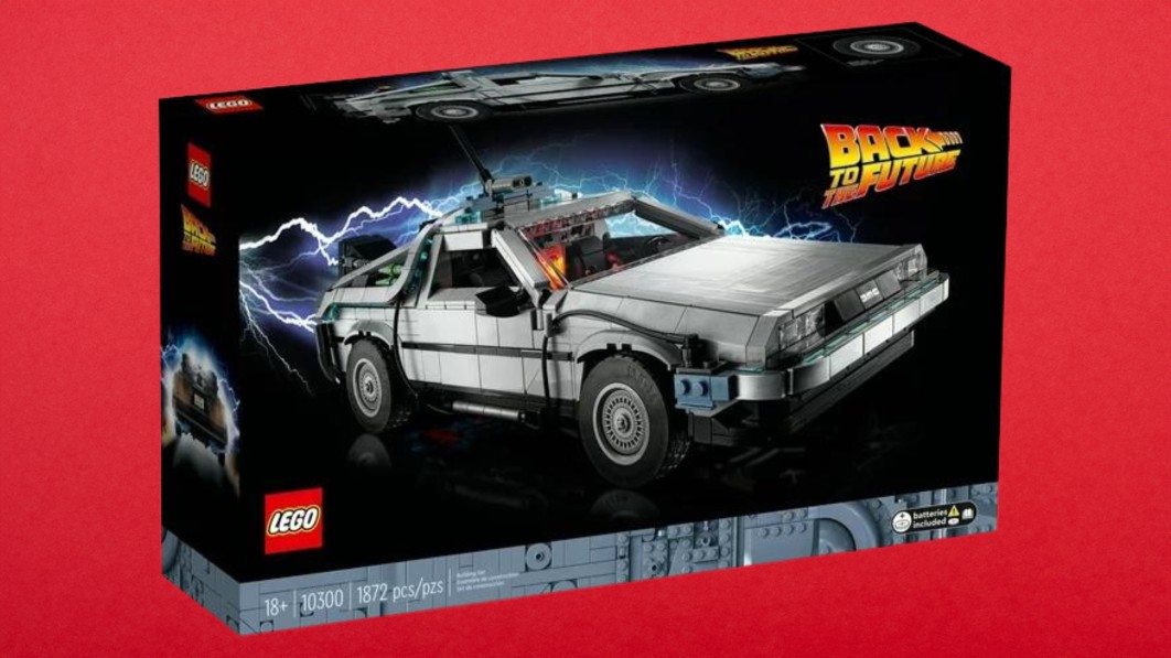 Набор LEGO Icons «Назад в будущее» DeLorean продается в Walmart